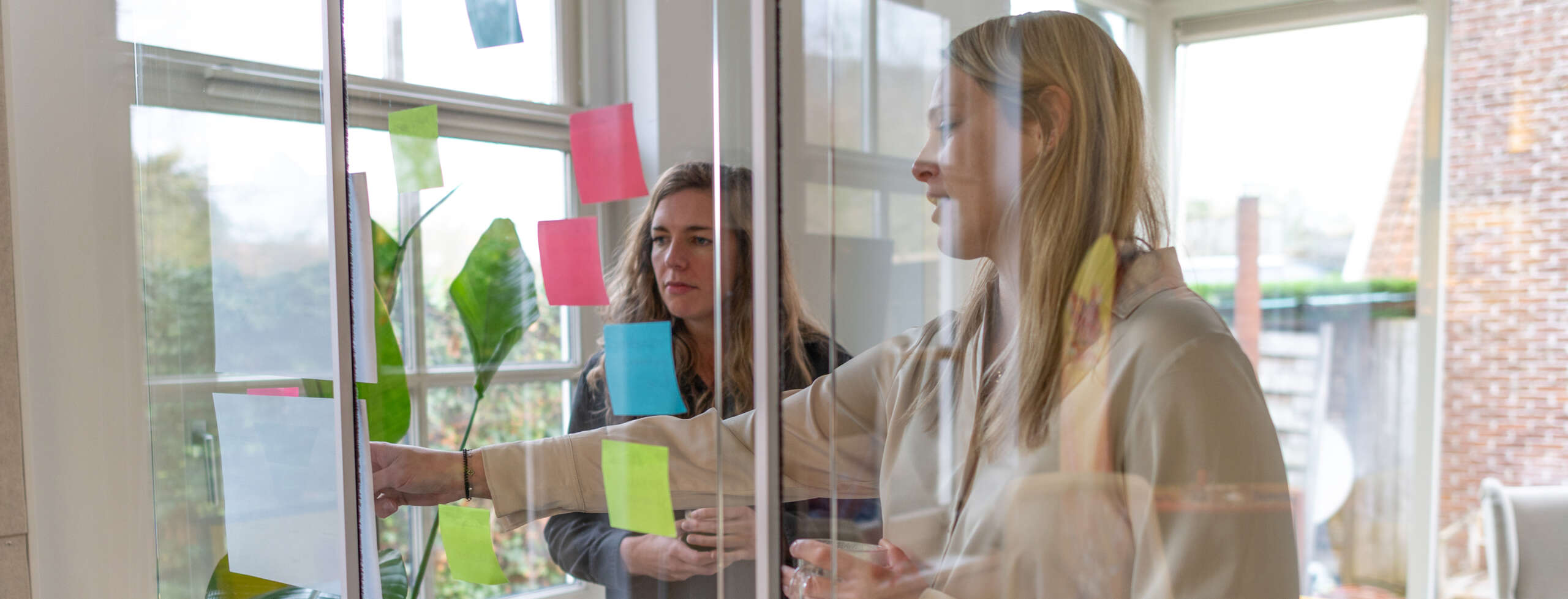 Overleg tussen Sandra en Maureen over doelstellingen